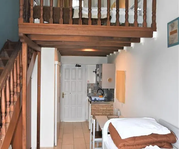 Meraki And Apartment Tolo